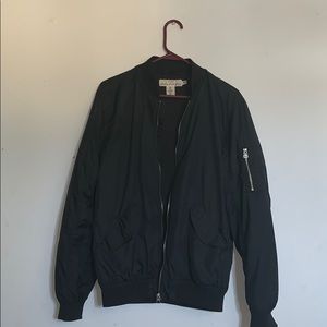 Black Nylon H&M bomber jacket ( size small)